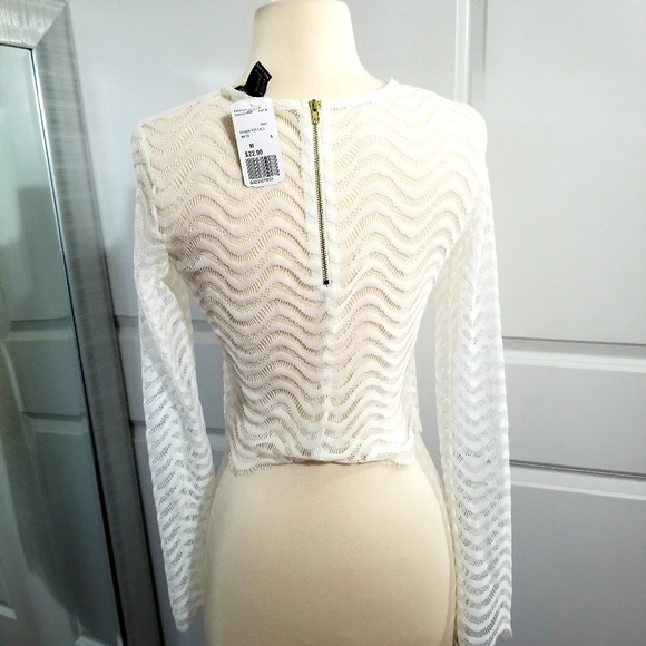 NWT Forever 21Semi Sheer Lace Crop Top - Picture 3 of 6